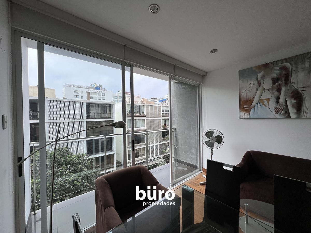 1 de 22: Departamento con balcón y vista a la calle