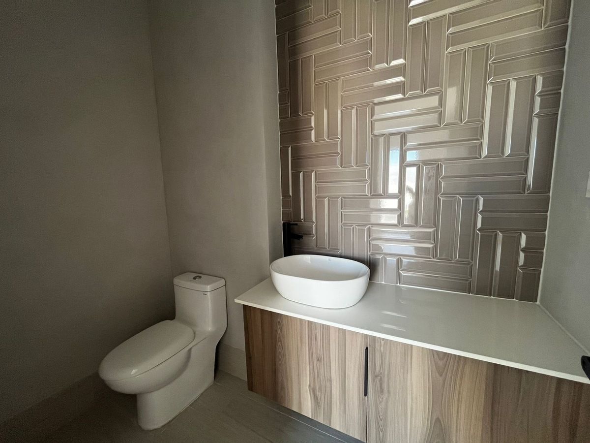 9 de 17: 1/2 baño de visitas