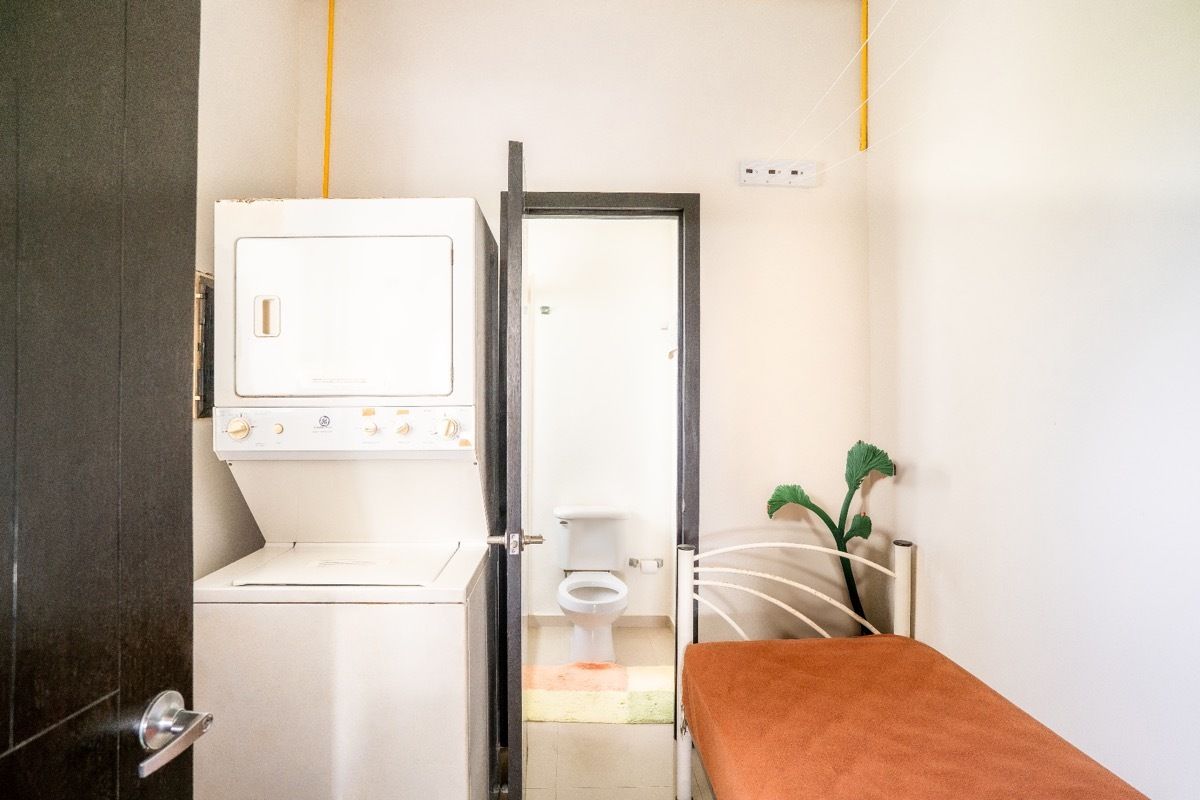 36 de 37: centro de lavado, cuarto y baño de servicio