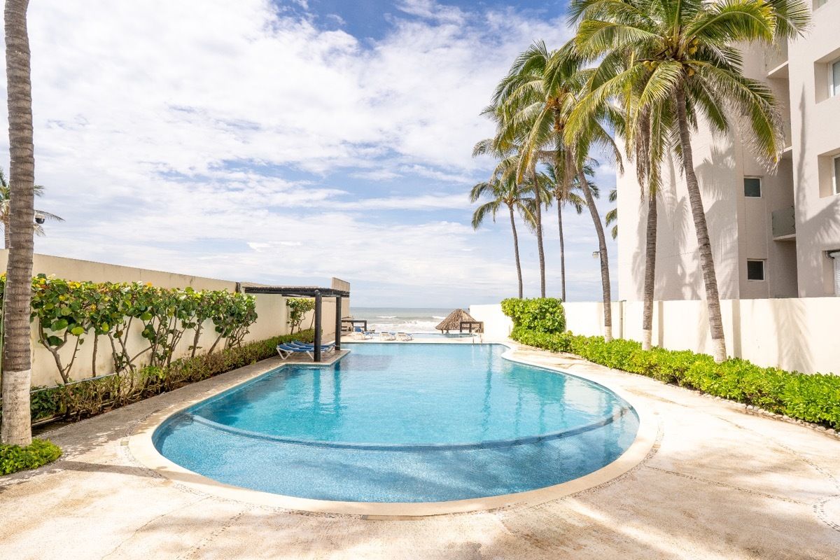 33 de 37: club de playa