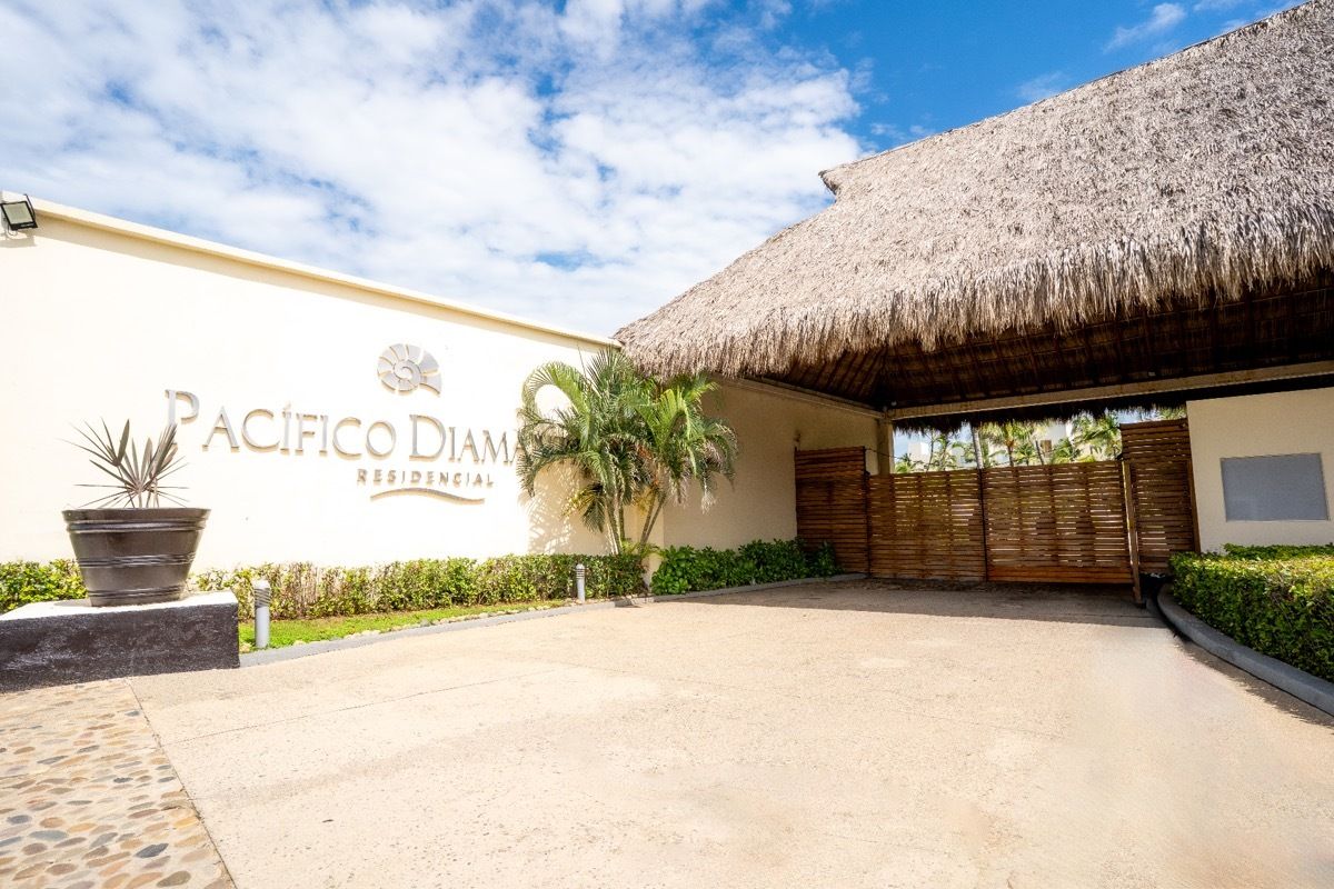 26 de 37: entrada al fraccionamiento