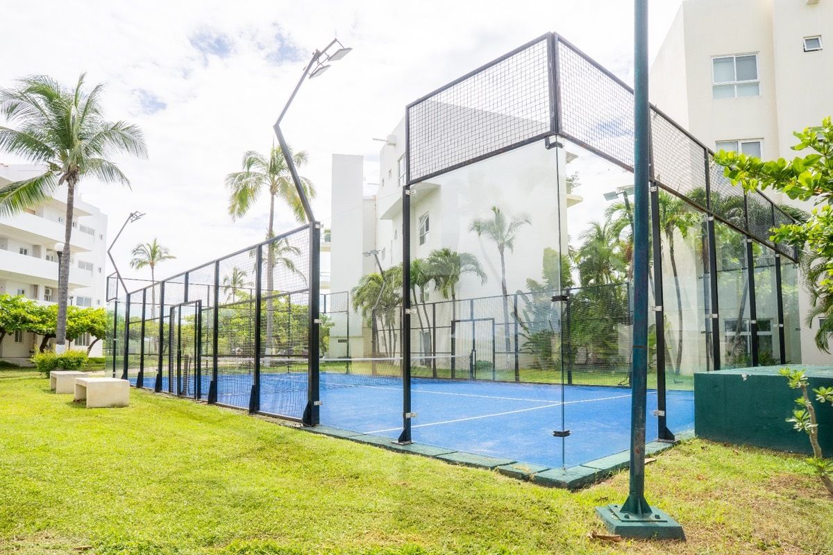 19 de 37: cancha de pádel