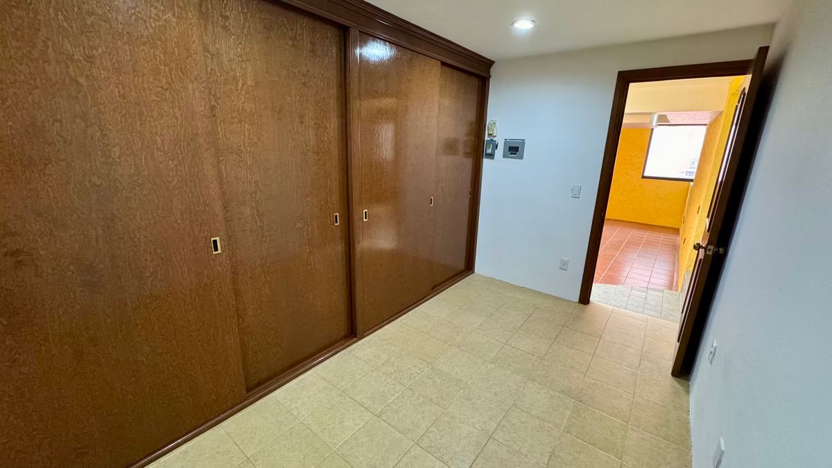 21 of 36: ESTUDIO O TERCER RECÁCAMA