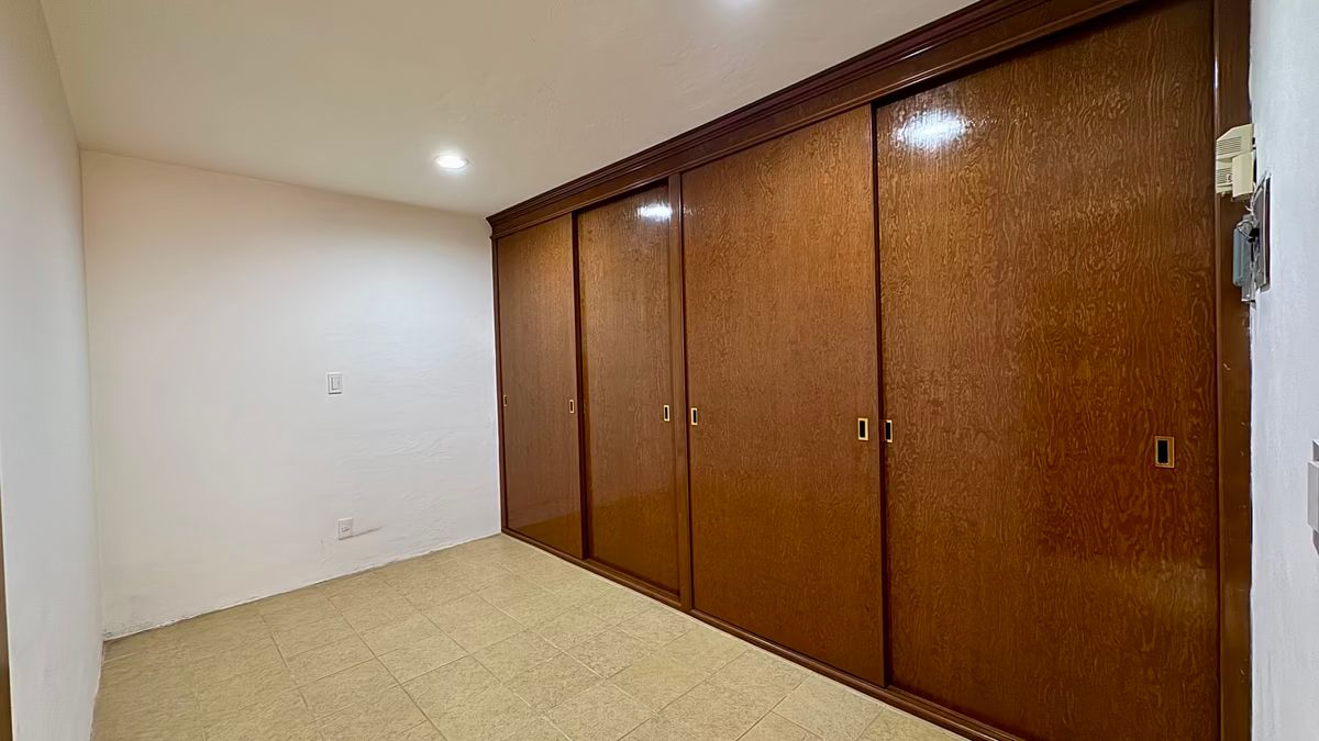 22 of 36: ESTUDIO O TERCER RECÁCAMA