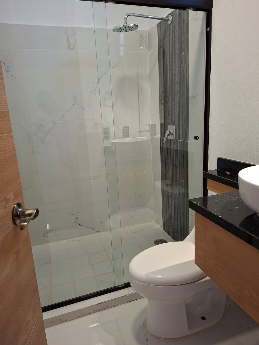 18 de 29: BAÑO RECAMARA 2