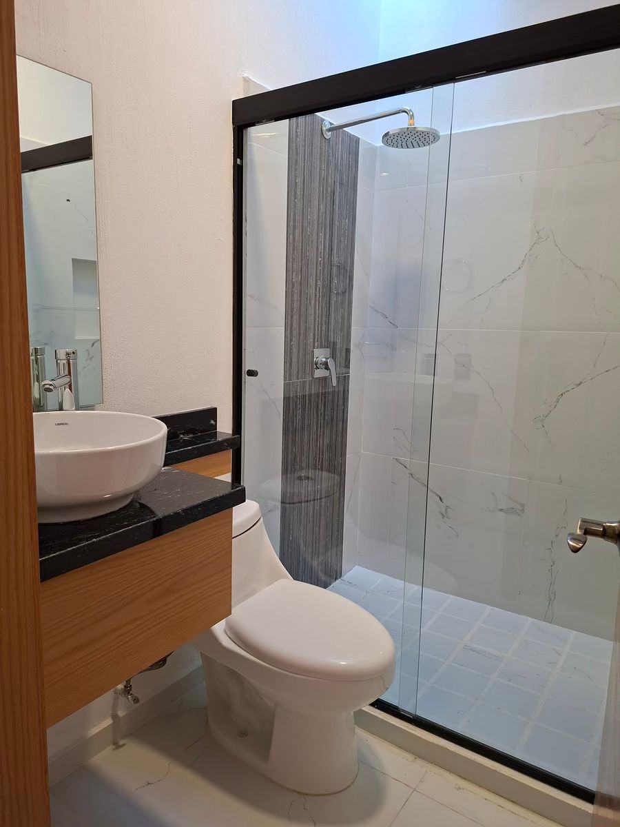 21 de 29: BAÑO RECAMARA 3