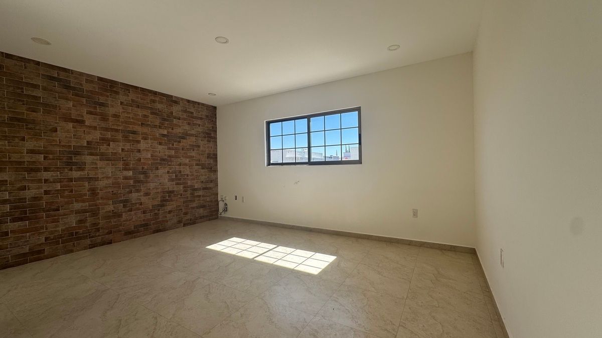 15 de 40: Sala en Planta baja