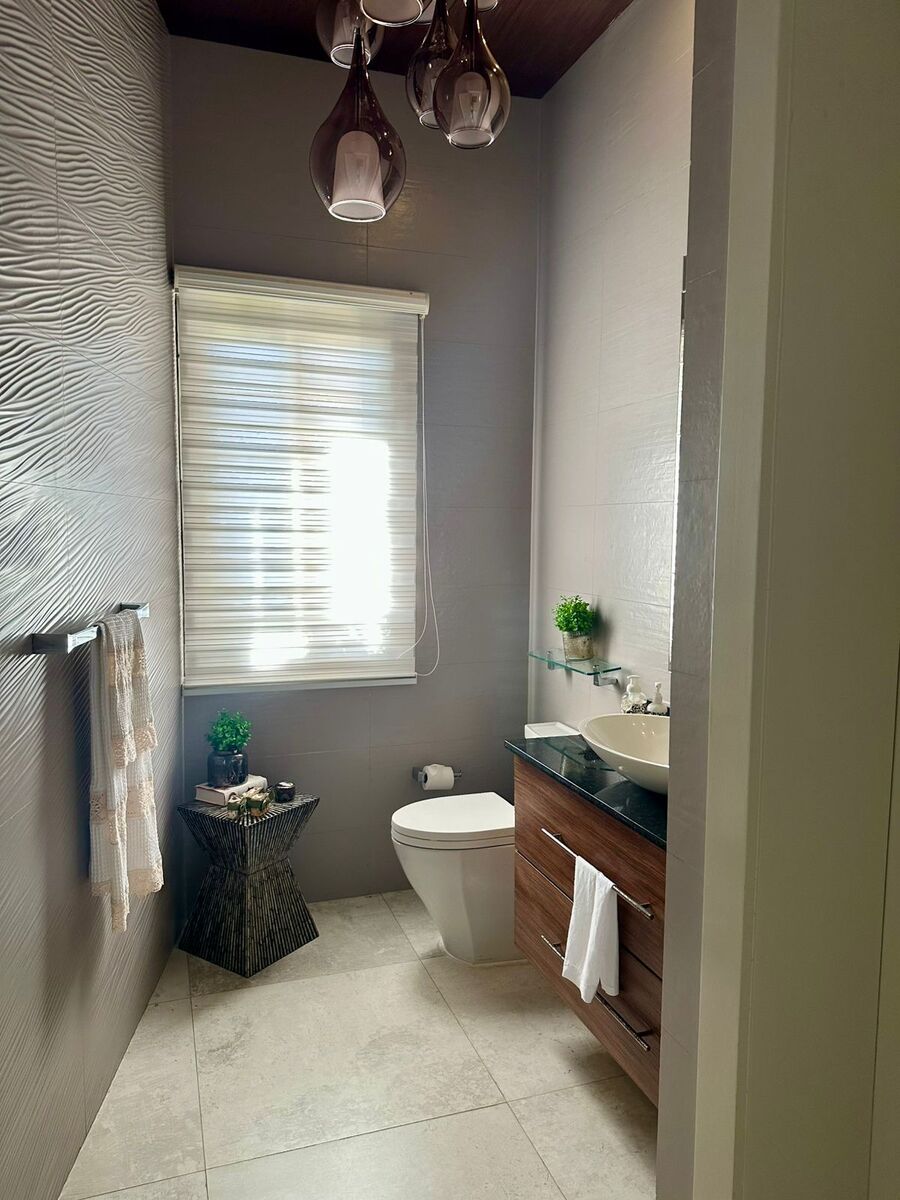 10 de 15: Baño de visita