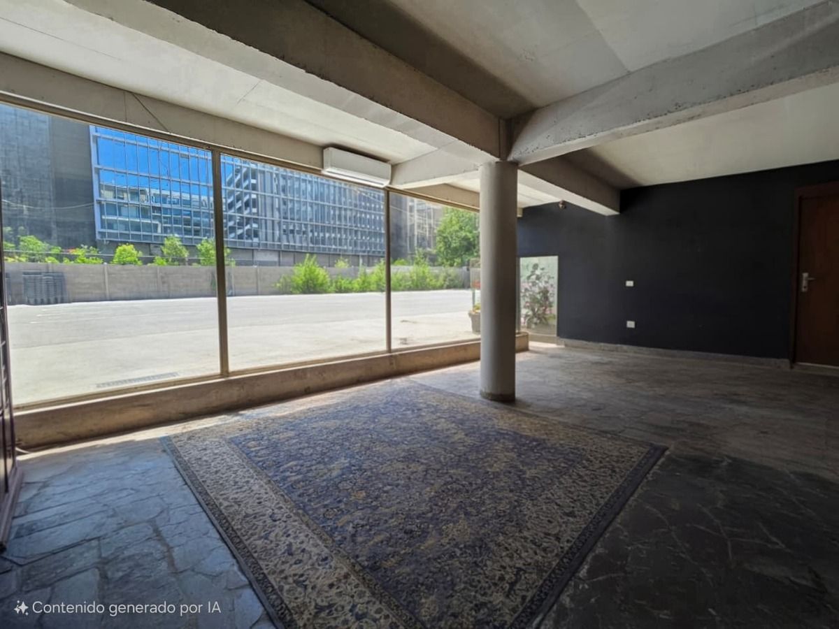 Venta de Edificio de Uso Comercial en Inmejorable Ubicación en Av. Las Condes