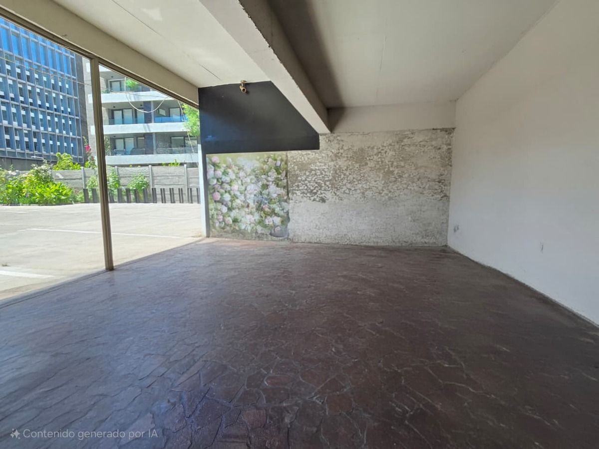 Venta de Edificio de Uso Comercial en Inmejorable Ubicación en Av. Las Condes