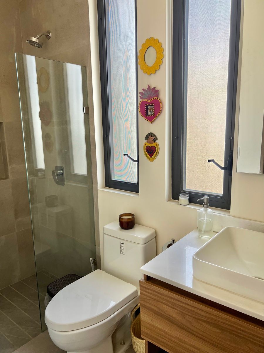 12 de 27: Baño completo planta baja