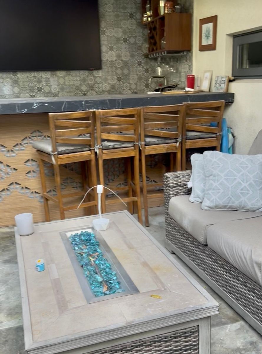 11 de 27: Pequeño bar