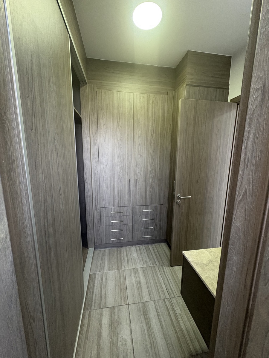 19 of 40: CARPINTERIA EN RECAMARAS Y CLOSETS