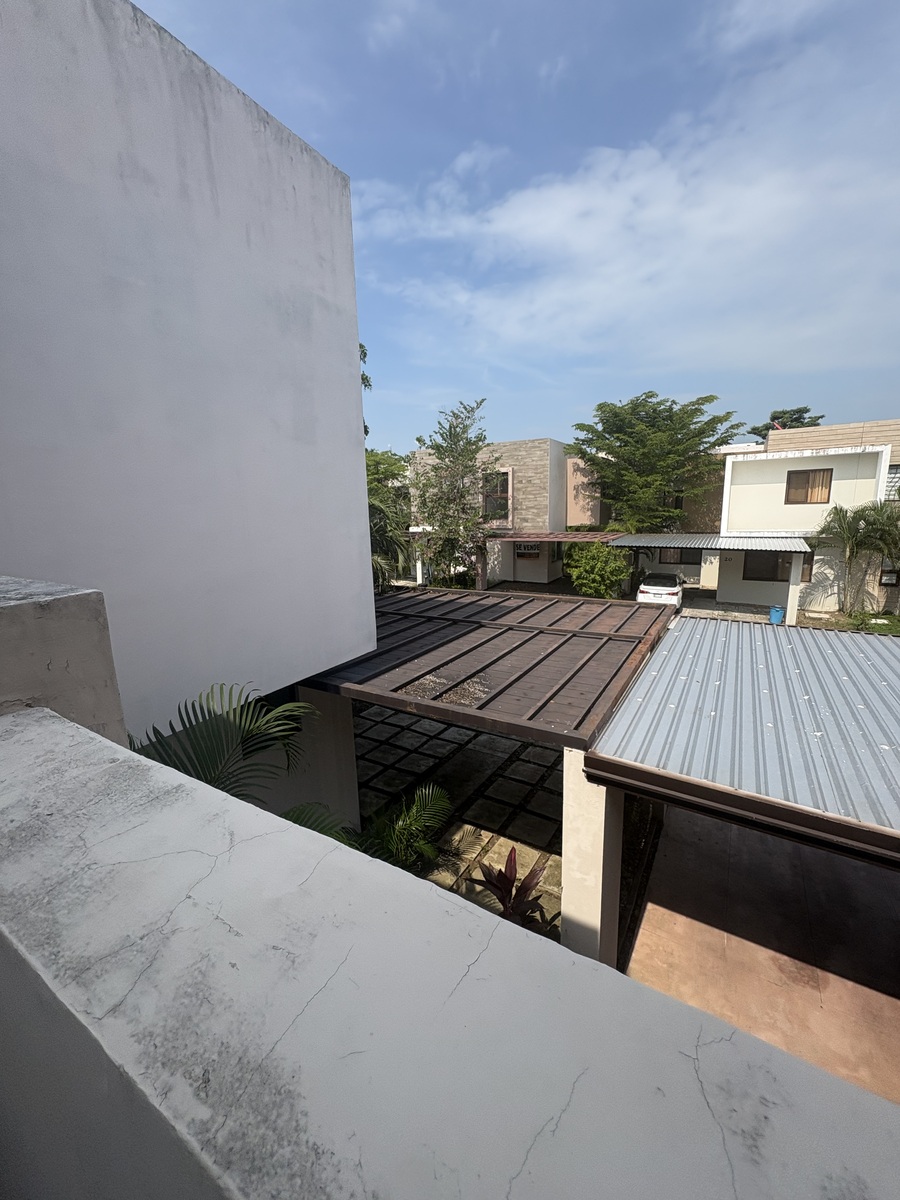 23 of 40: GARAGE TECHADO