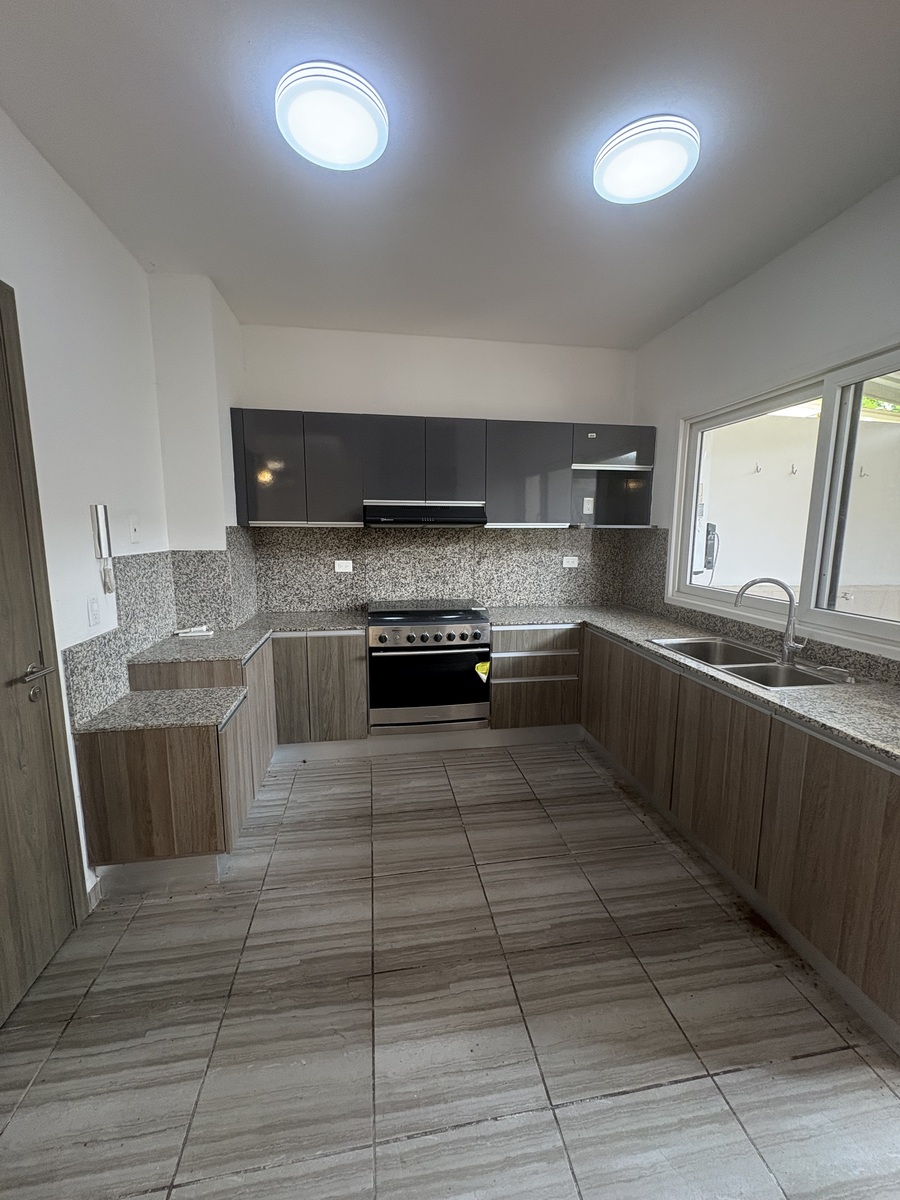 9 of 40: COCINA INTEGRAL