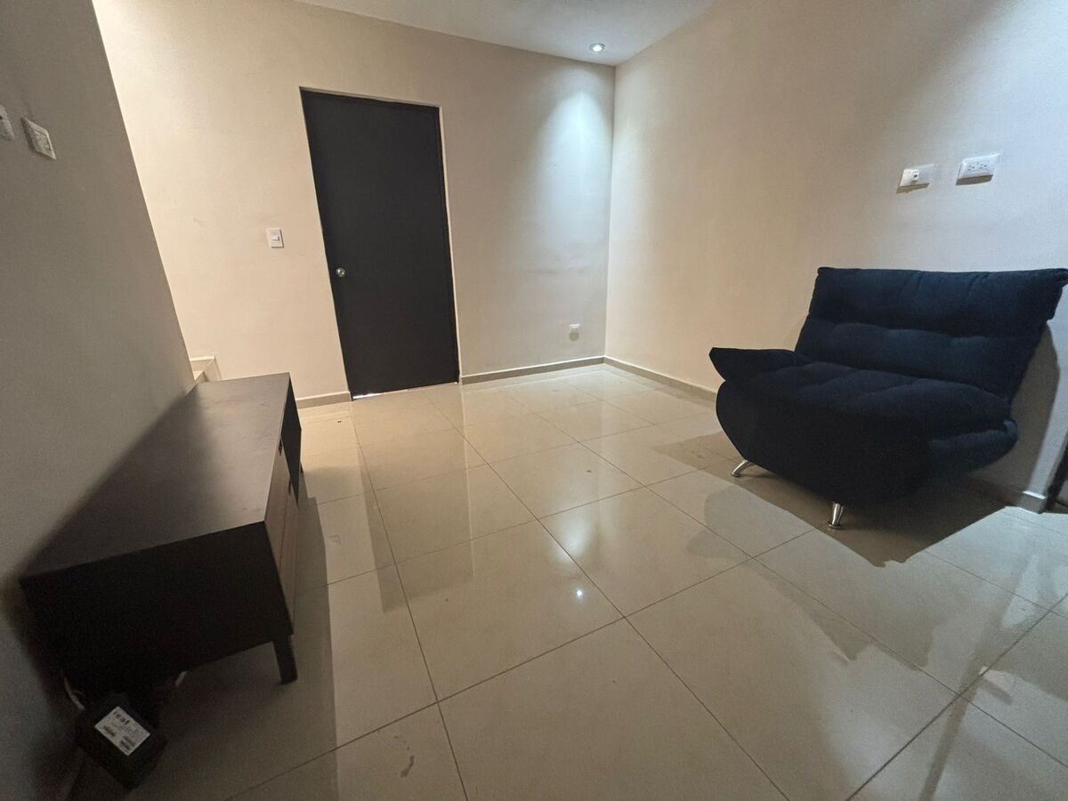 2 of 20: WhatsApp Image 2025-10-28 at 2.44.04 PM (5)