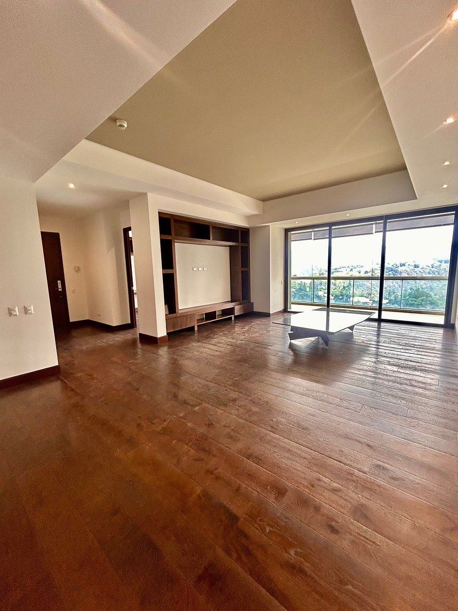 Apartamento en 14, Guatemala, foto 2 de 18