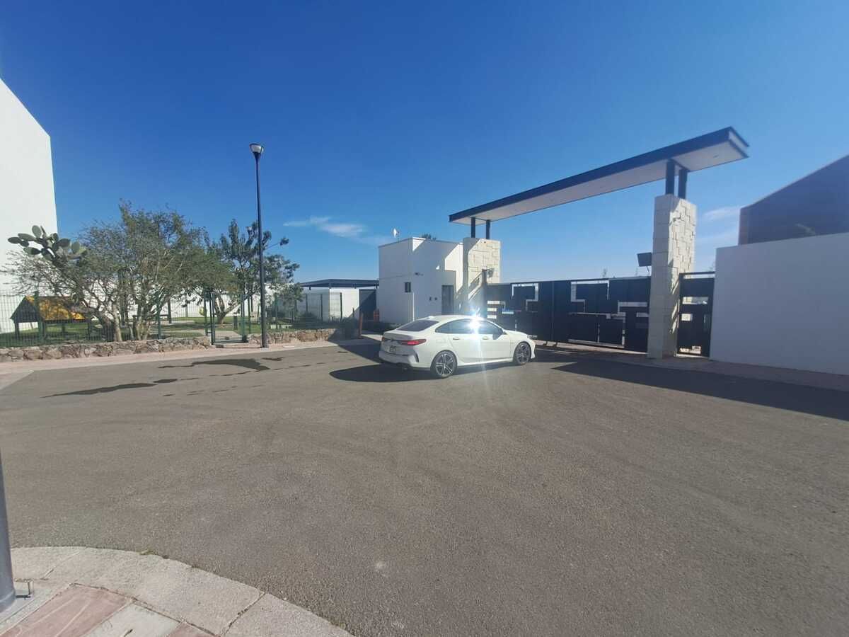 19 de 20: ENTRADA A PRIVADA