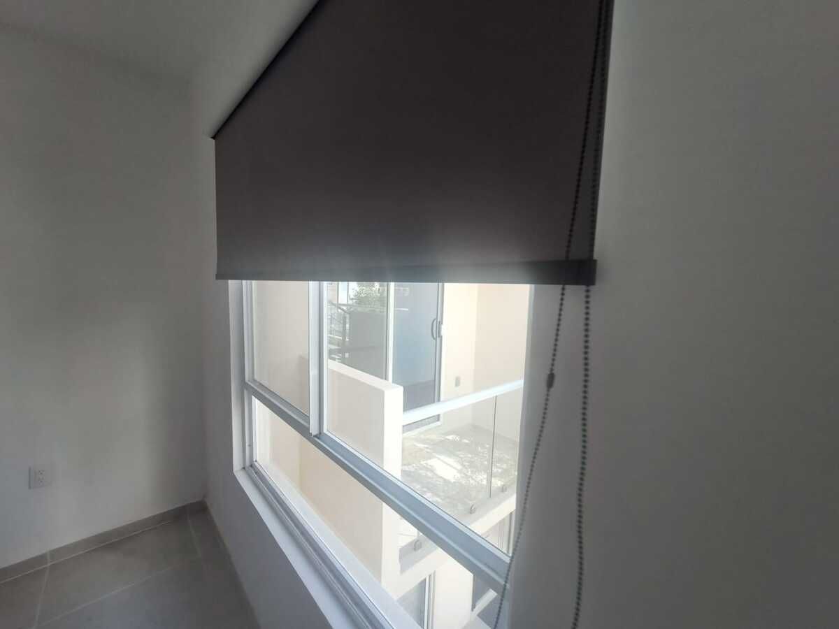 17 de 20: PERSIANA DE RECÁMARAS