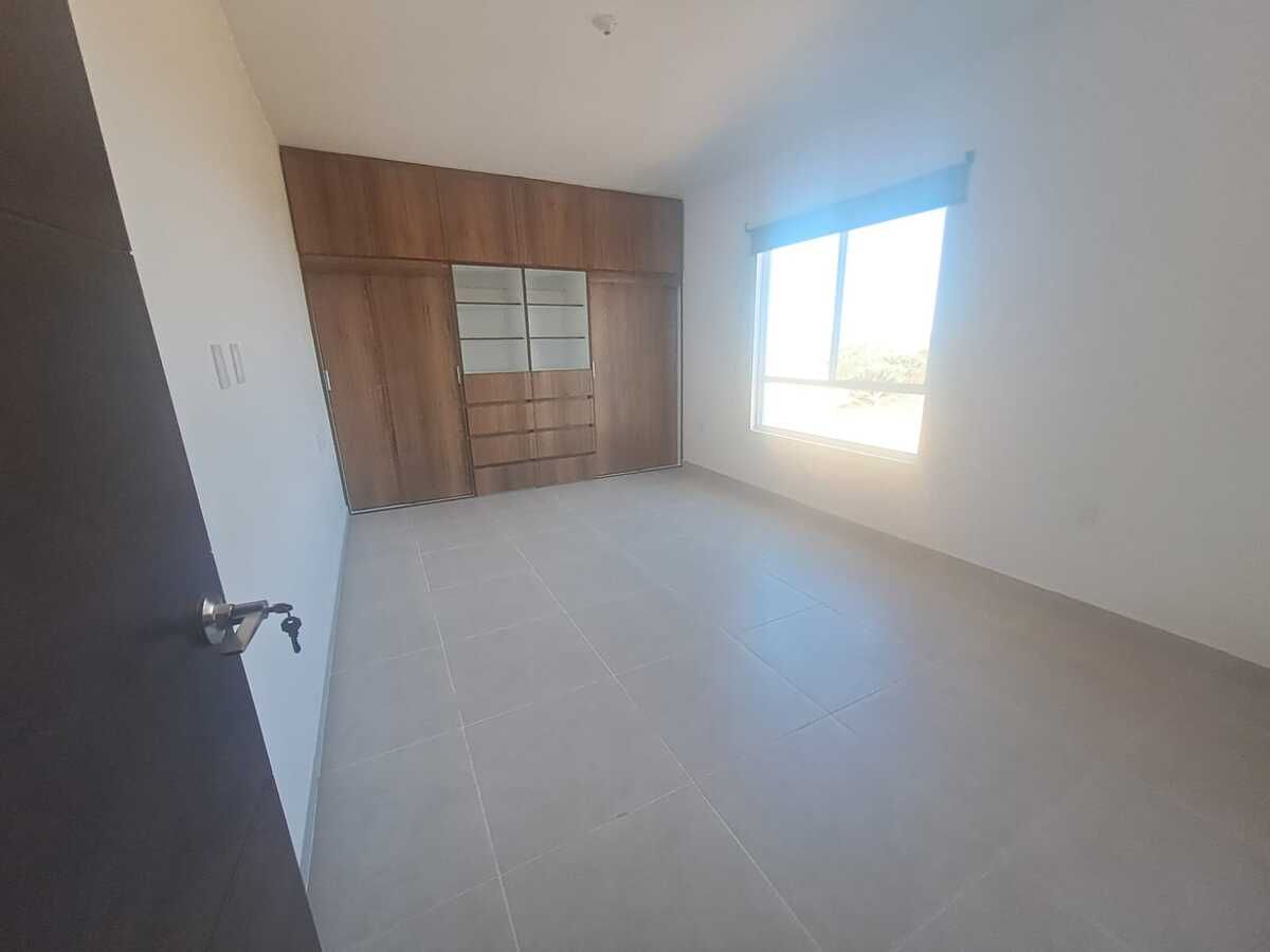 8 de 20: RECÁMARA 2