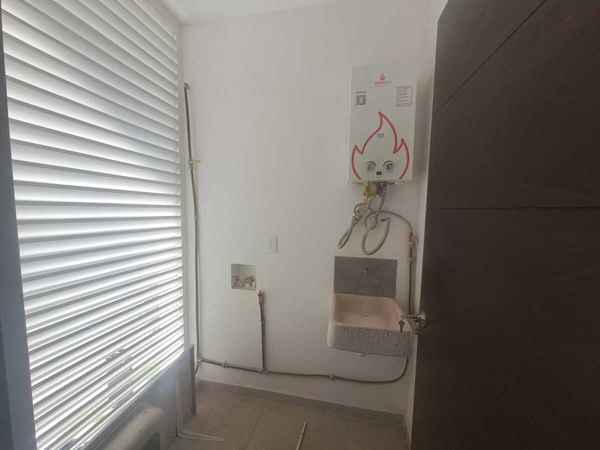 14 de 20: ÁREA SERVICIO