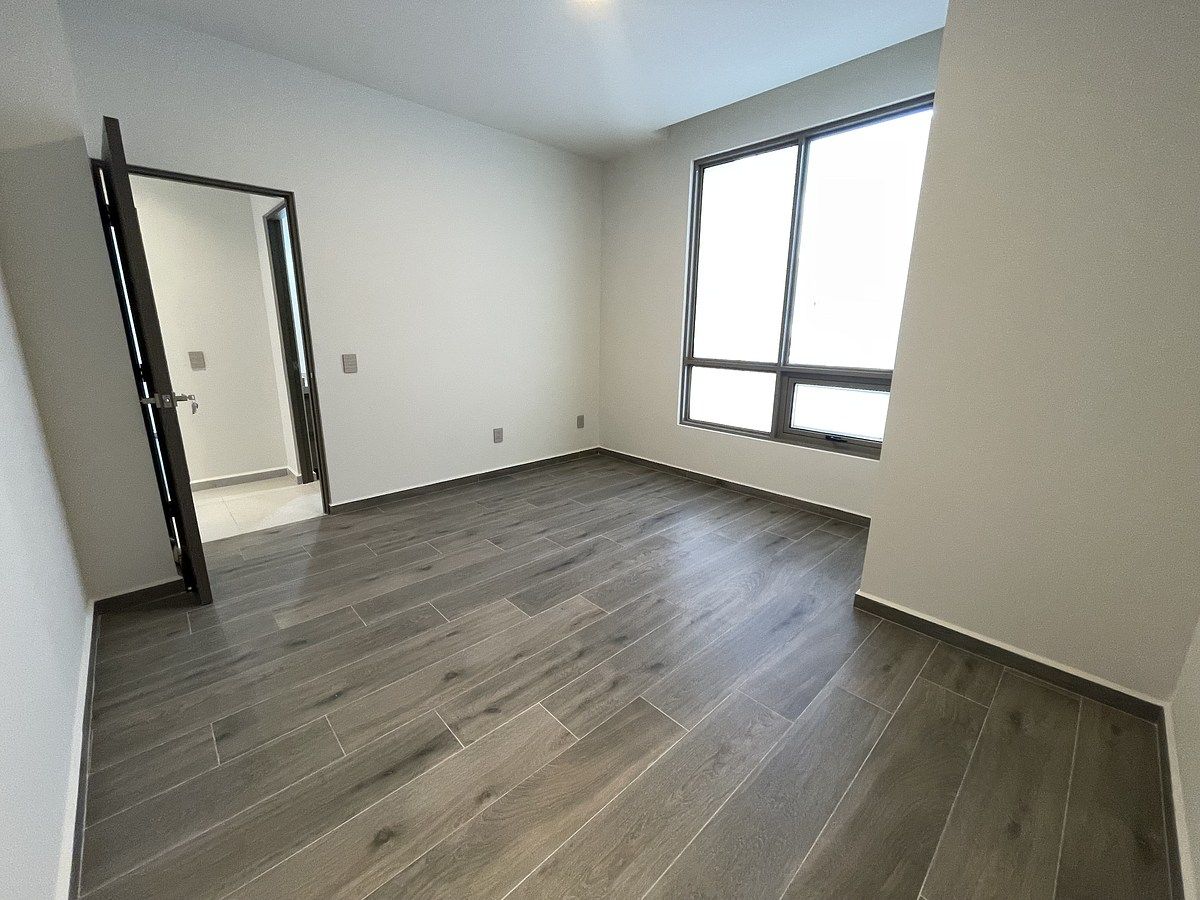 26 of 31: Segunda recámara