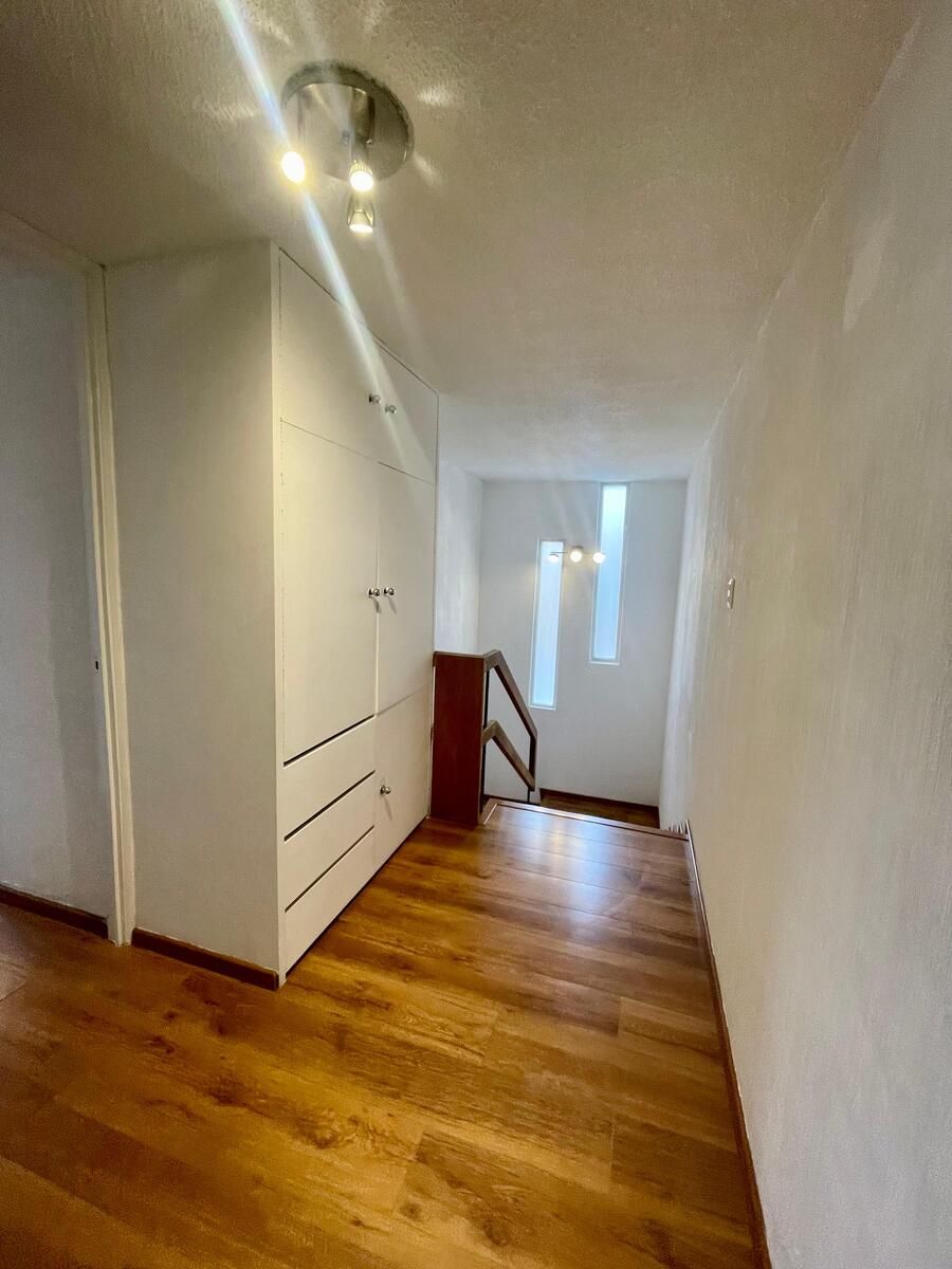 11 de 25: Closet de blancos