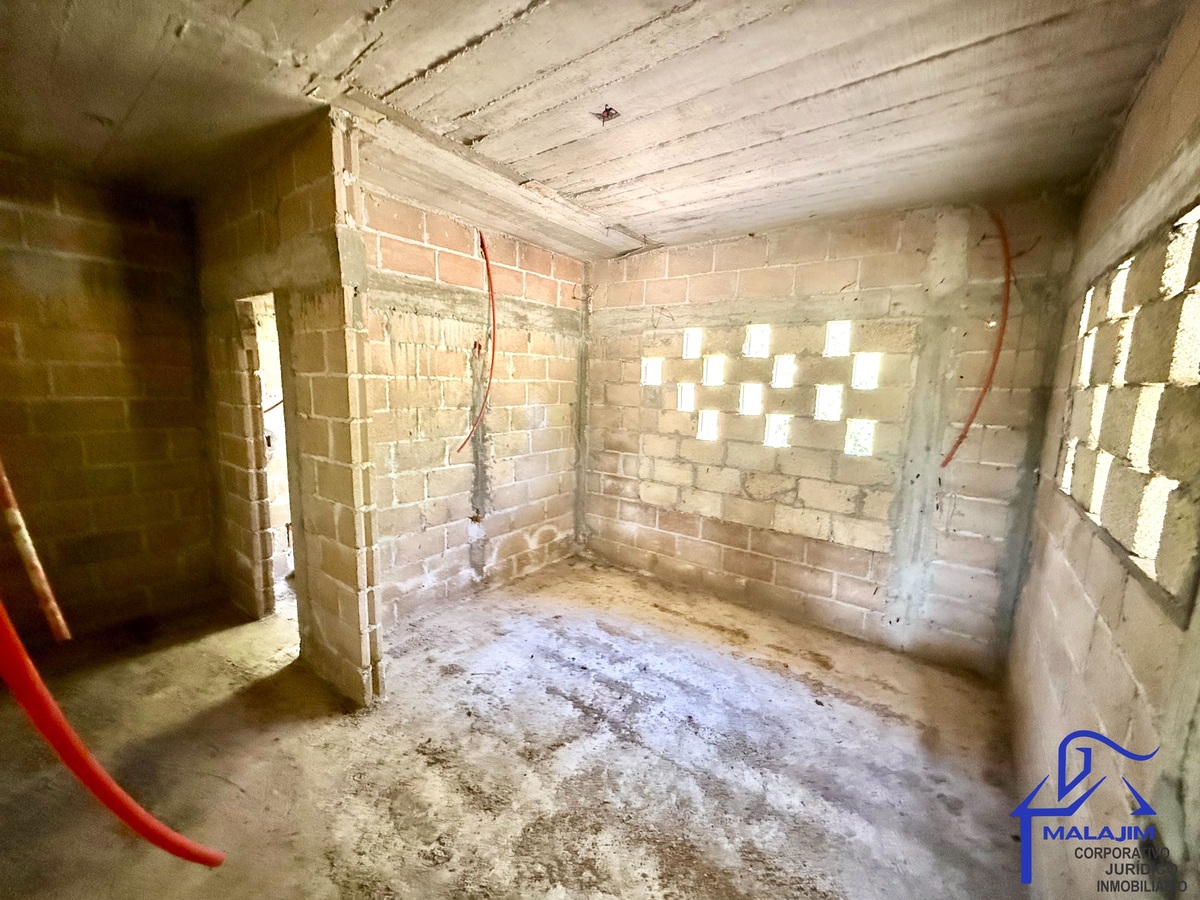 11 of 15: habitación con vestidor y baño