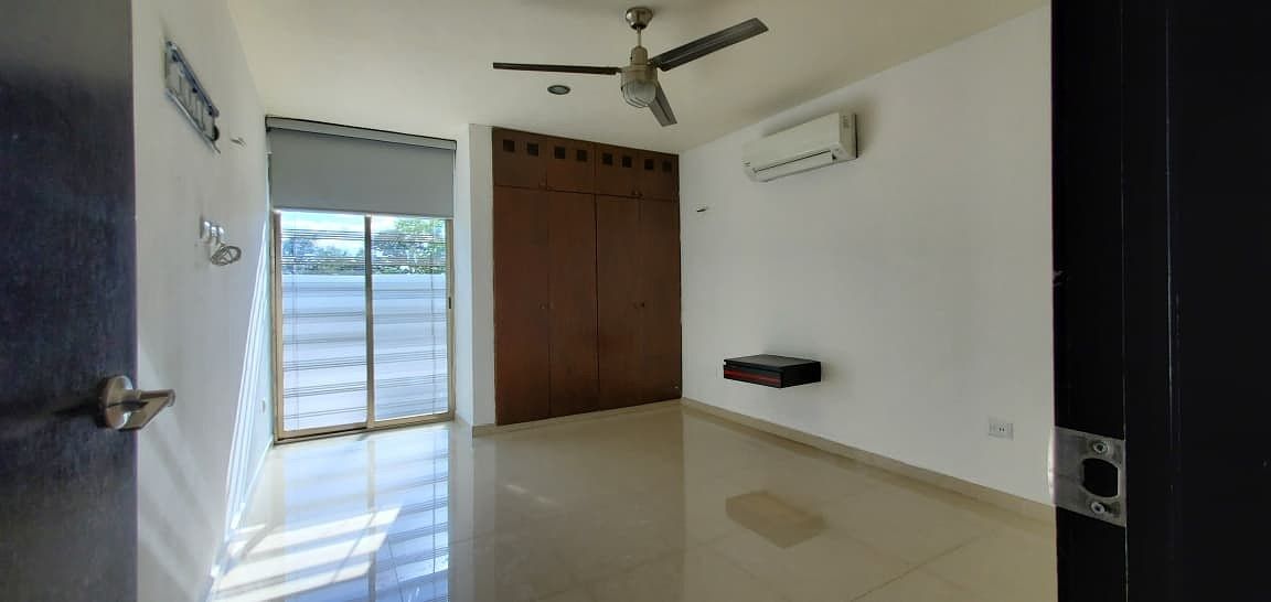 21 de 23: Habitación secundaria con closet