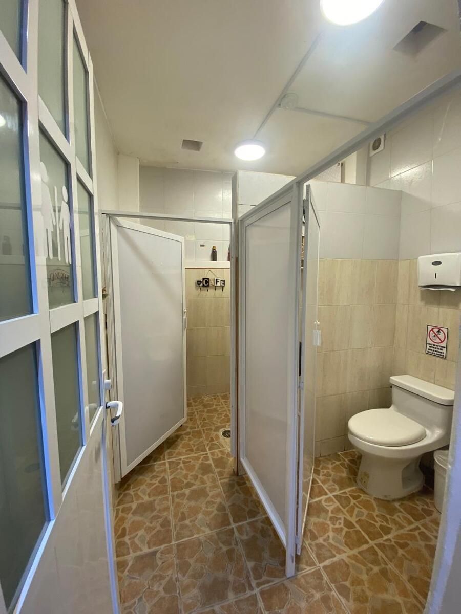 15 of 27: Baños Ind  para damas y caballeros