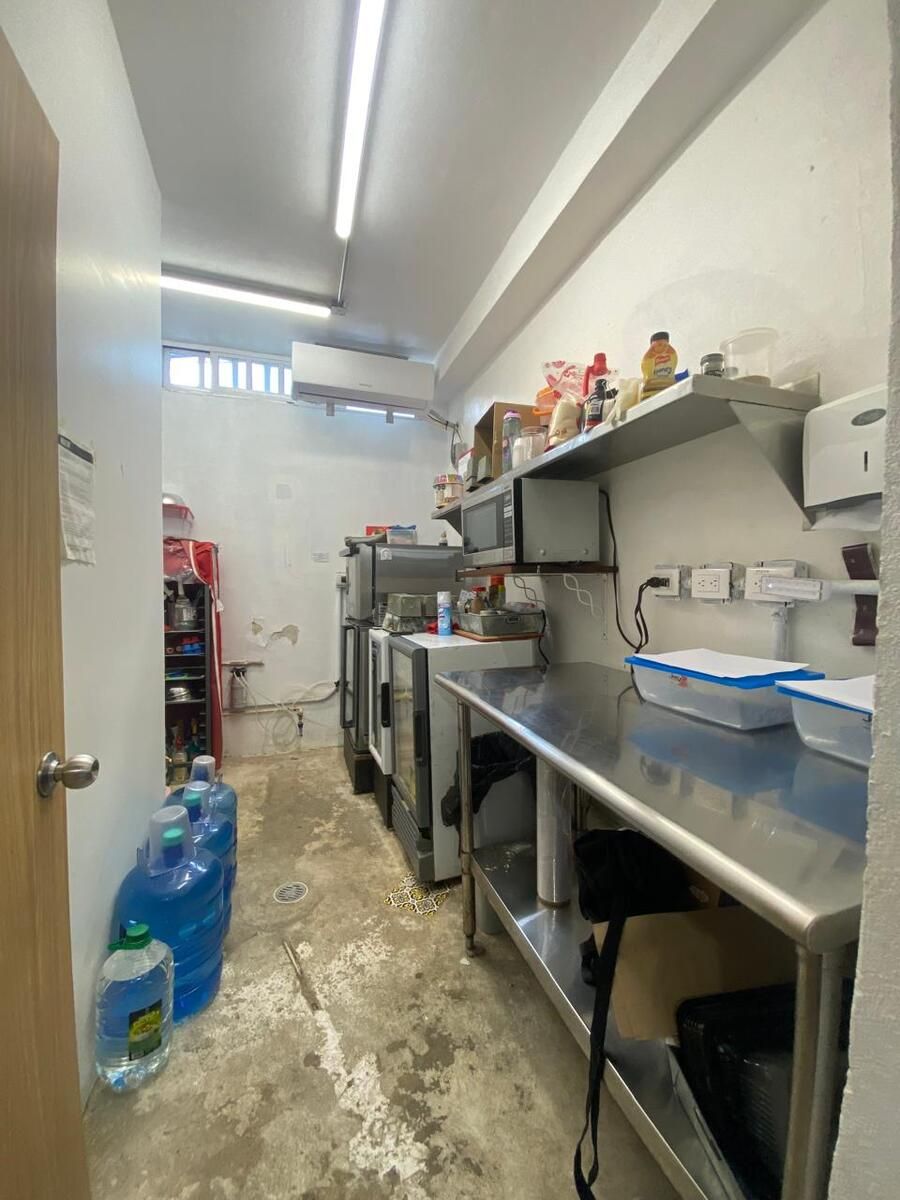 14 of 27: Cocina  almacen