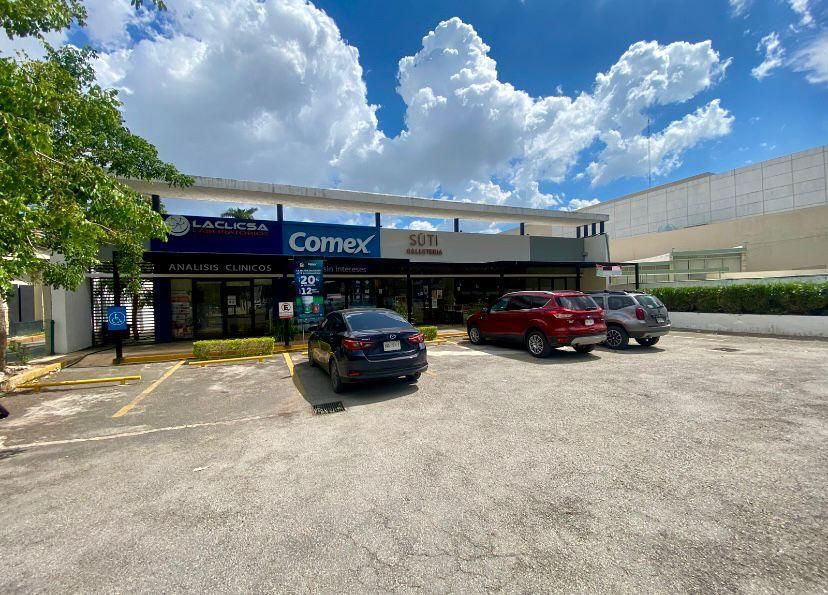 Excellent location on Main Avenue, Cto Colonias, photo 1 of 6