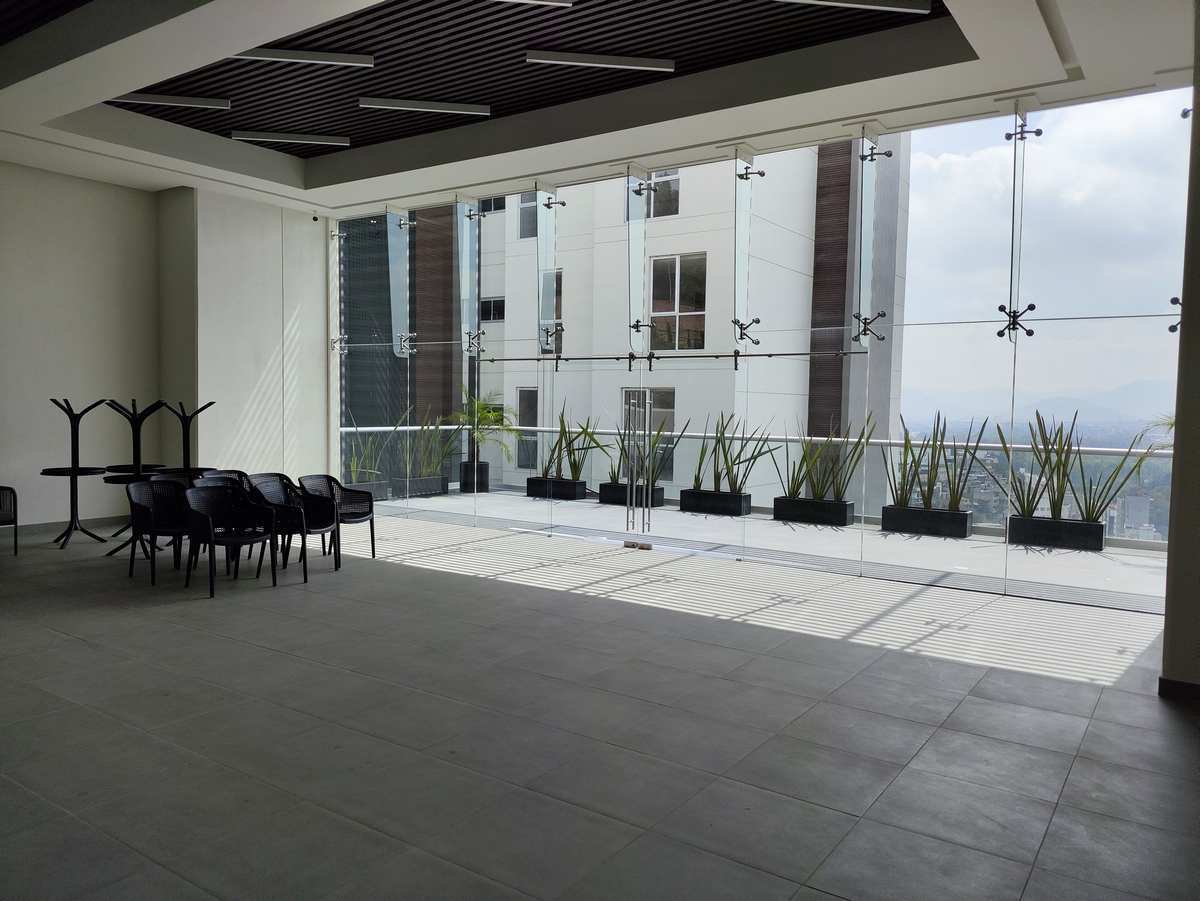 36 de 48: Amenidades / Salón Eventos