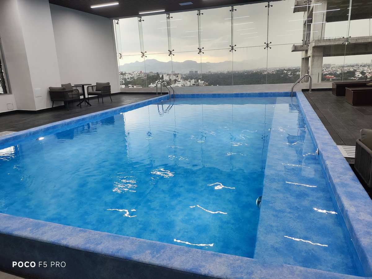 44 de 48: Amenidades / Alberca climatizada