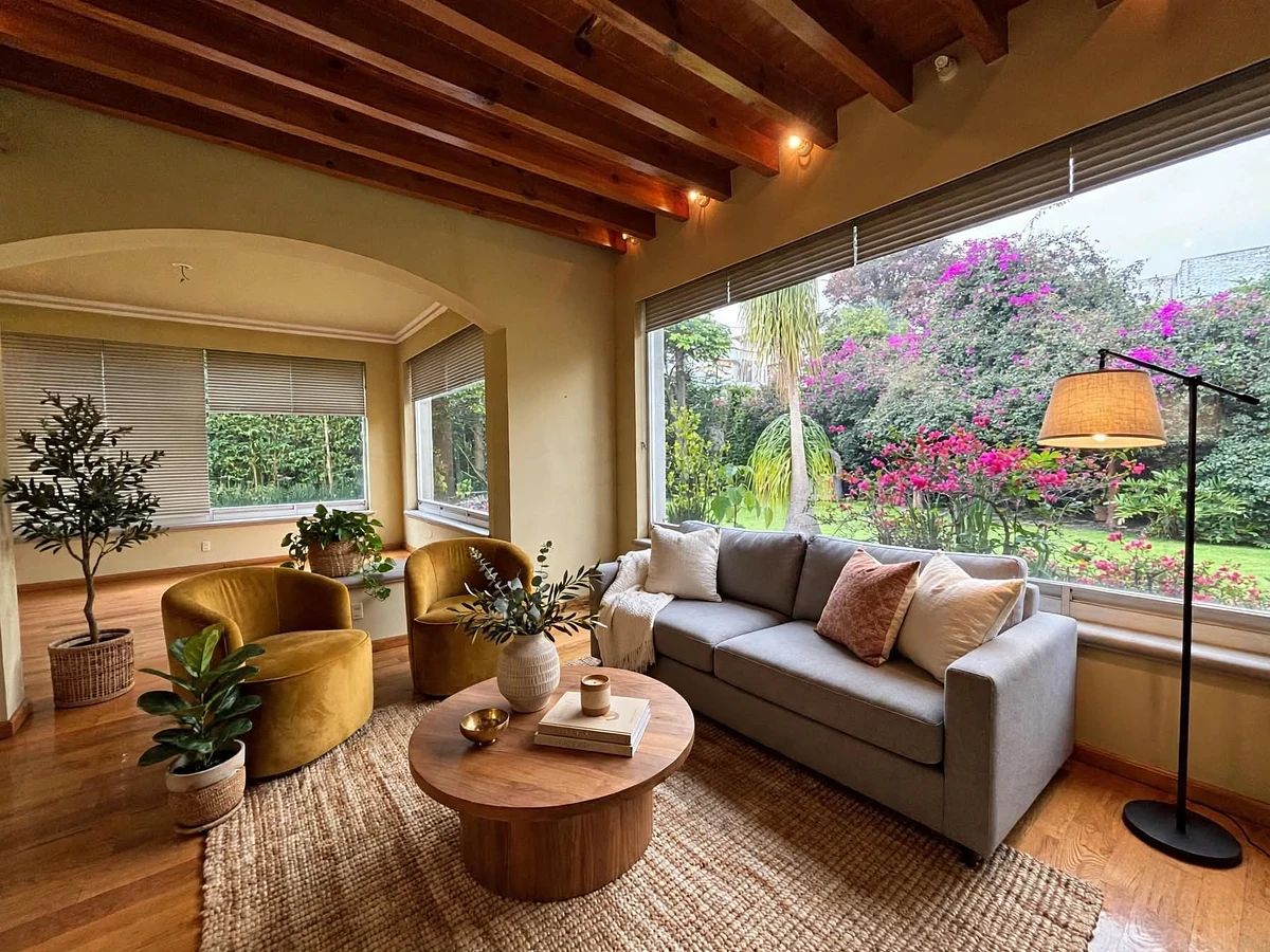 Fotos mostrando espacio con muebles, foto 1 de 30