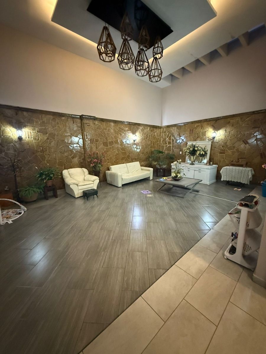 6 de 41: Casa en venta en Virreyes coto Oxford