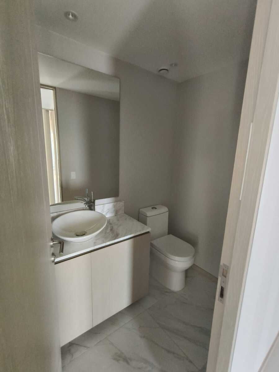 10 de 37: Medio baño