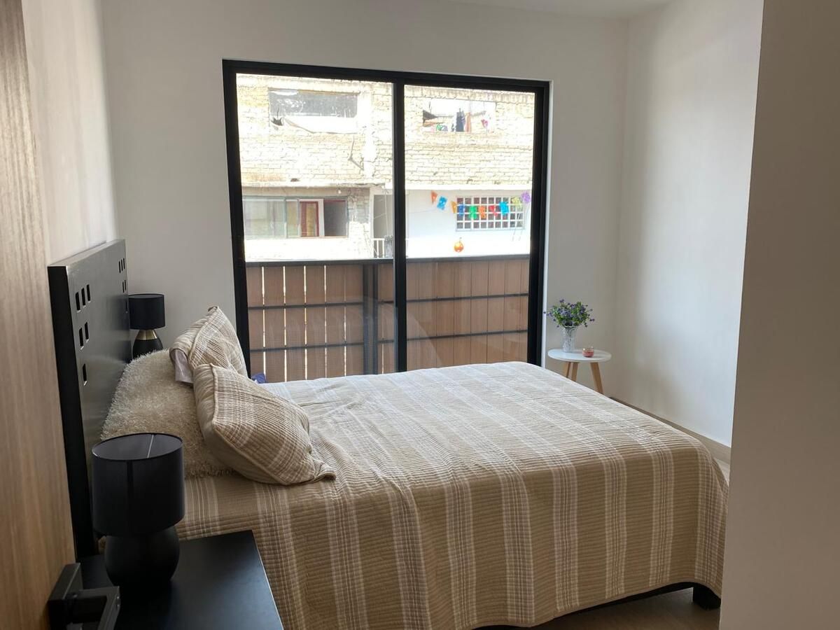 16 of 38: Recámara principal