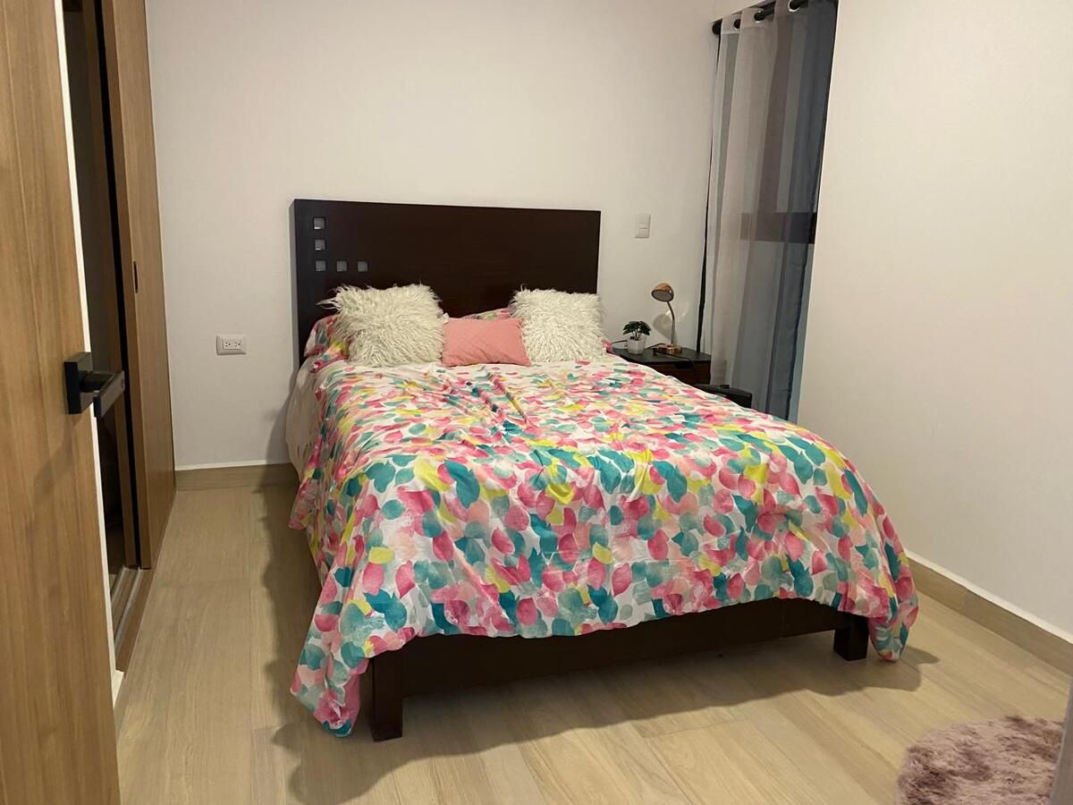 17 of 38: Recámara secundaria