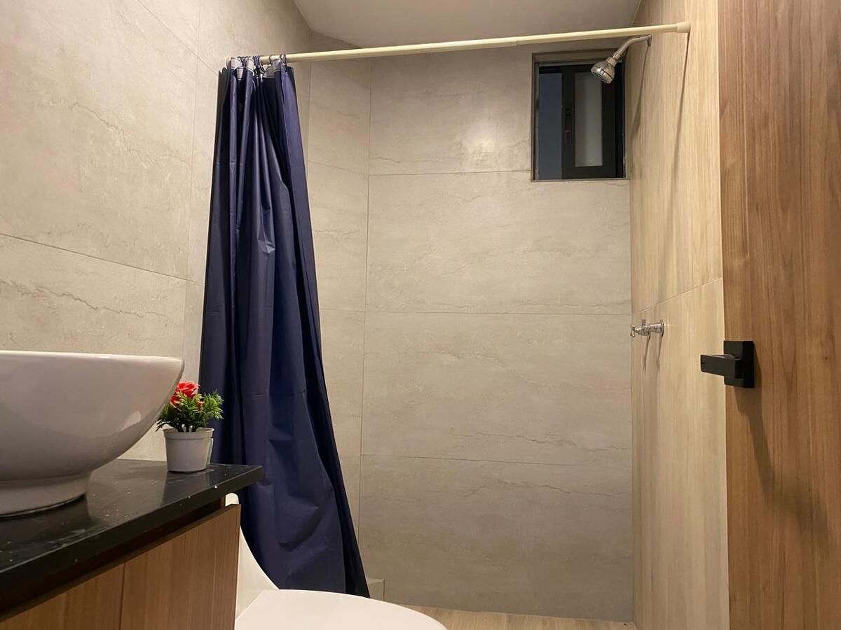 23 of 38: Paredes con mosaico