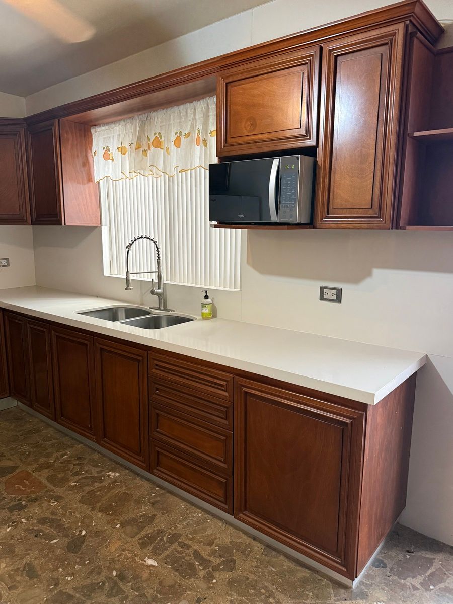 7 of 14: Cocina integral equipada y climatizada