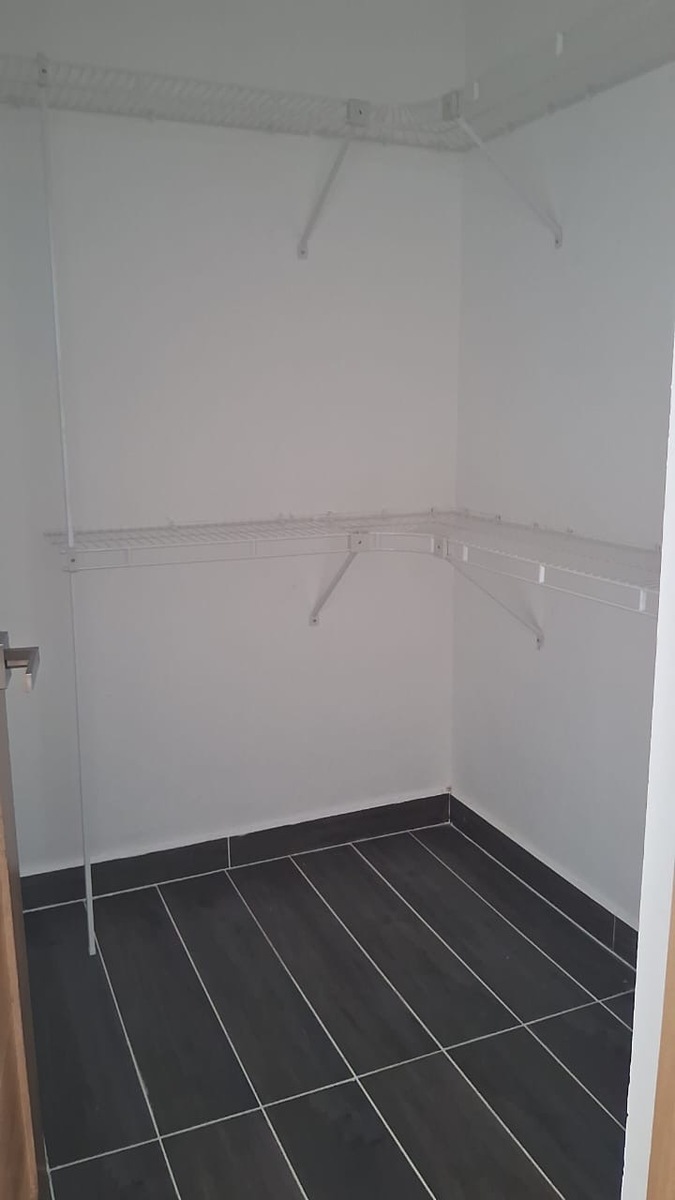 8 de 14: Walking Closet