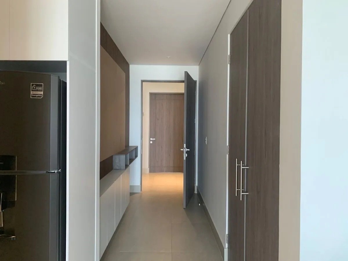 7 de 9: Entrada Principal