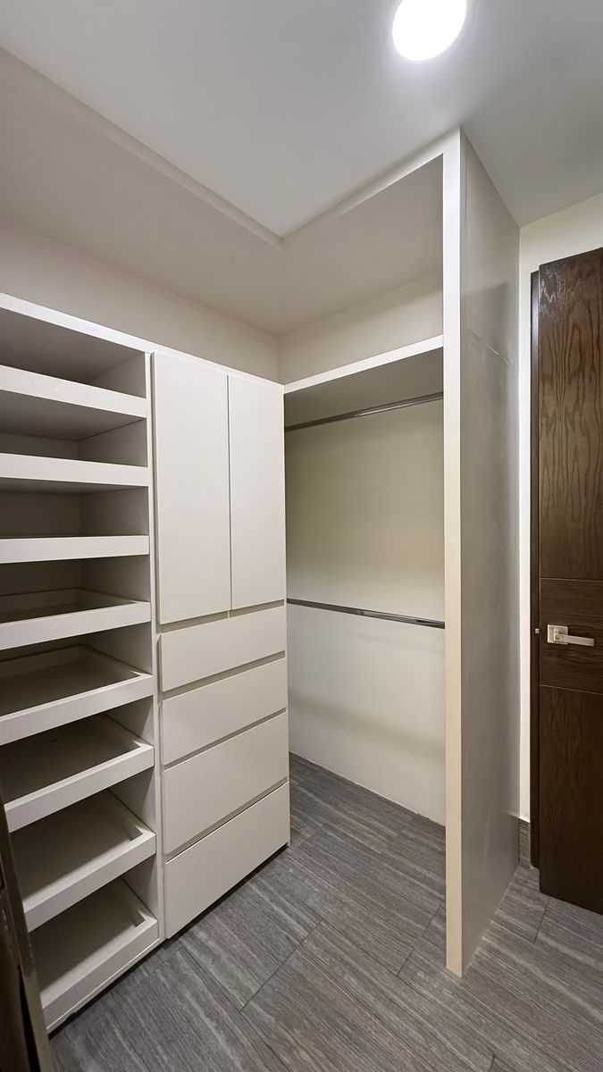 10 de 18: Closet Rec. Principal