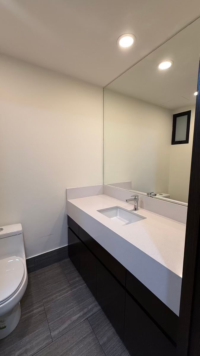 12 de 18: Baño Rec. Principal