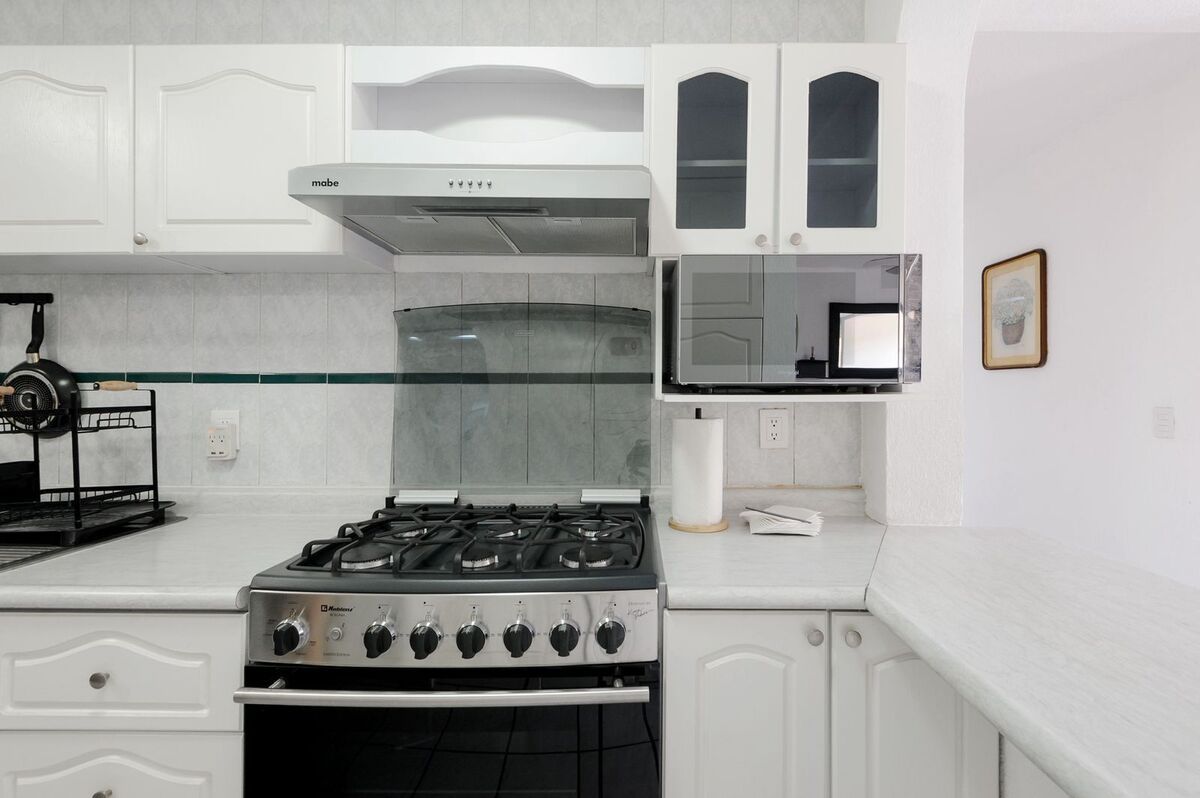 8 of 26: Cocina departamento en venta col. las Palmas