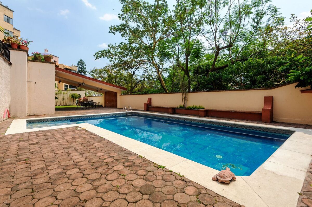 25 of 26: Alberca departamento en venta col. Las Palmas. Área común