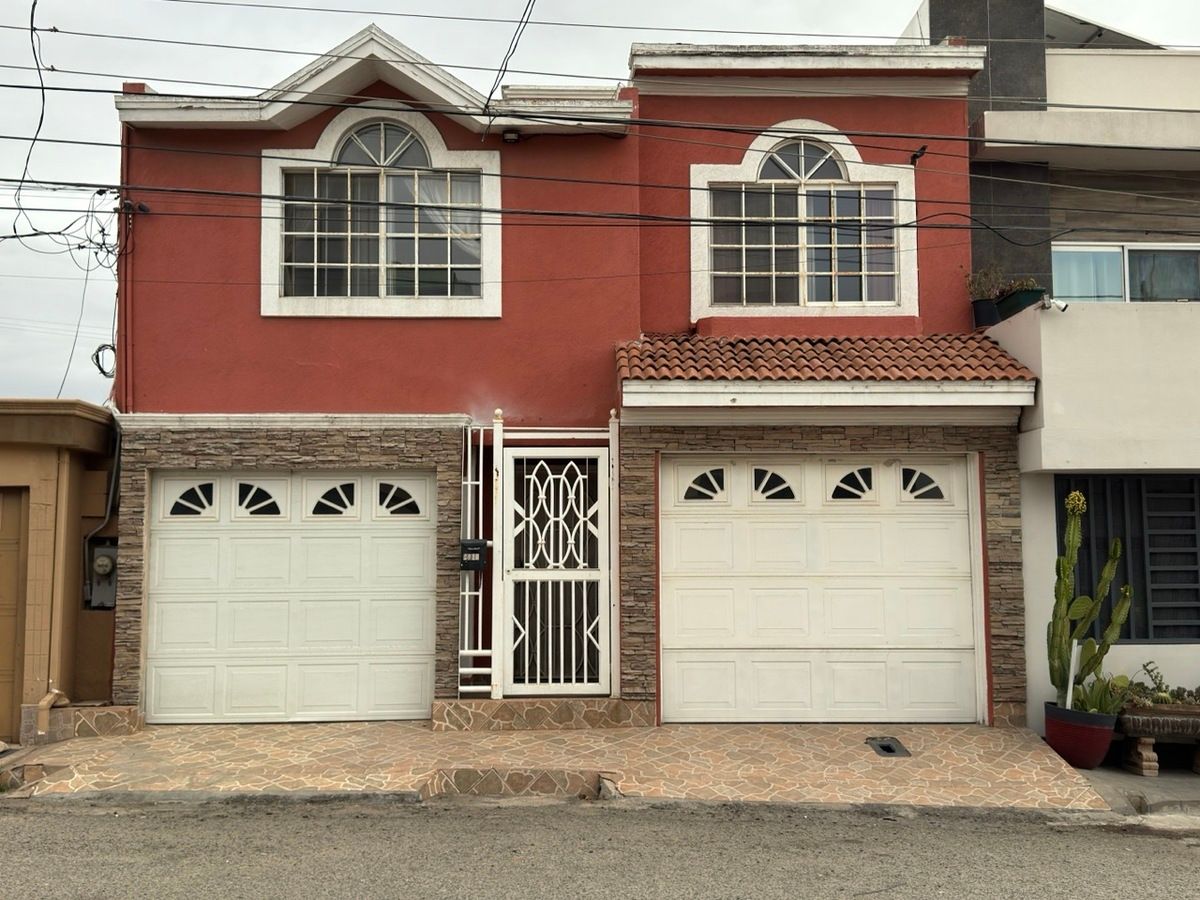 Venta de casa en Otay ITR, foto 1 de 36