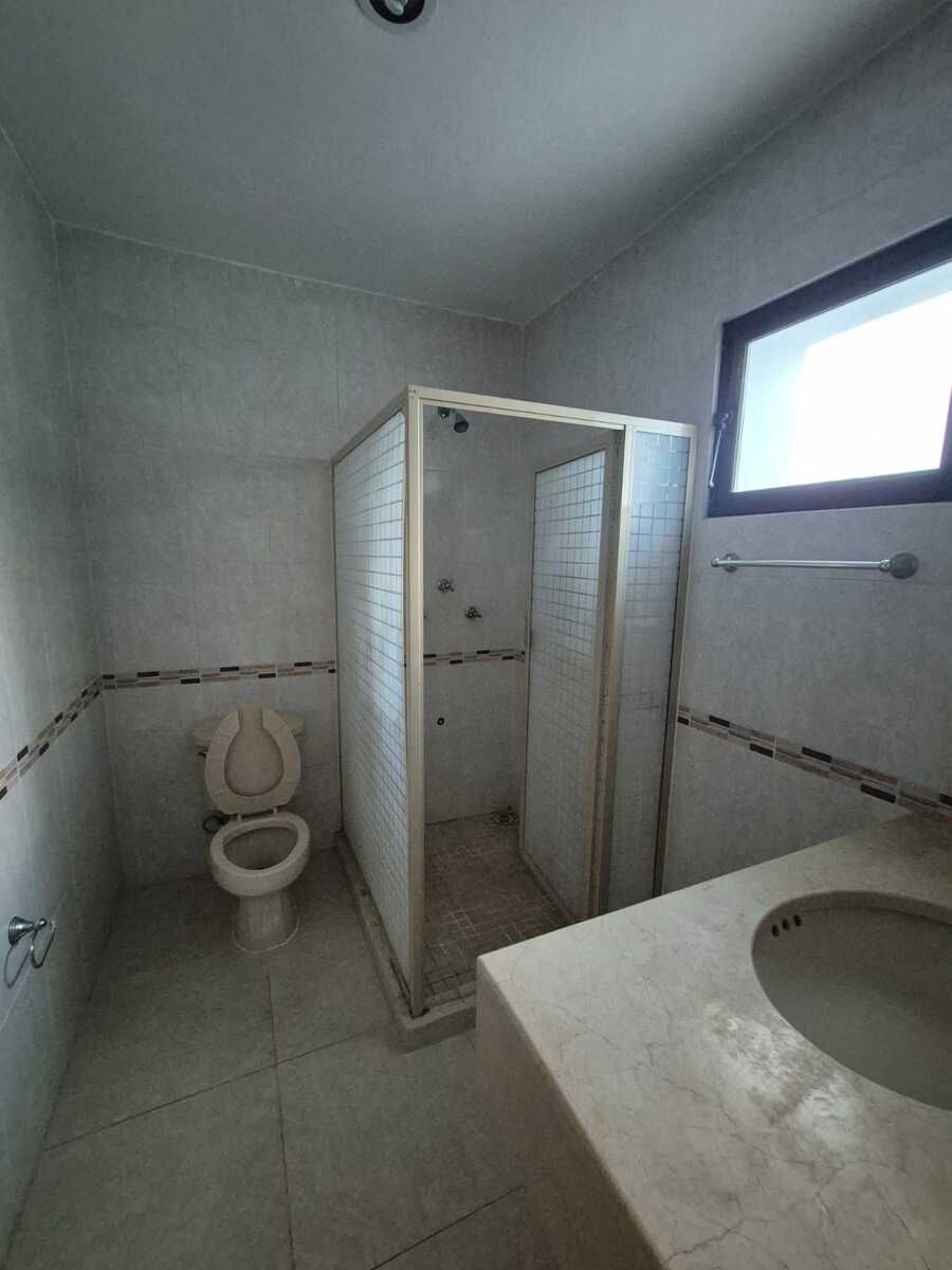 18 de 18: Baño Rec secundaria 2