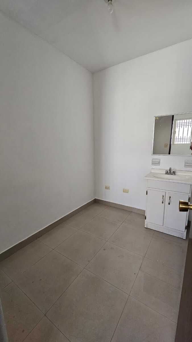 18 de 39: Cuarto de Servicio